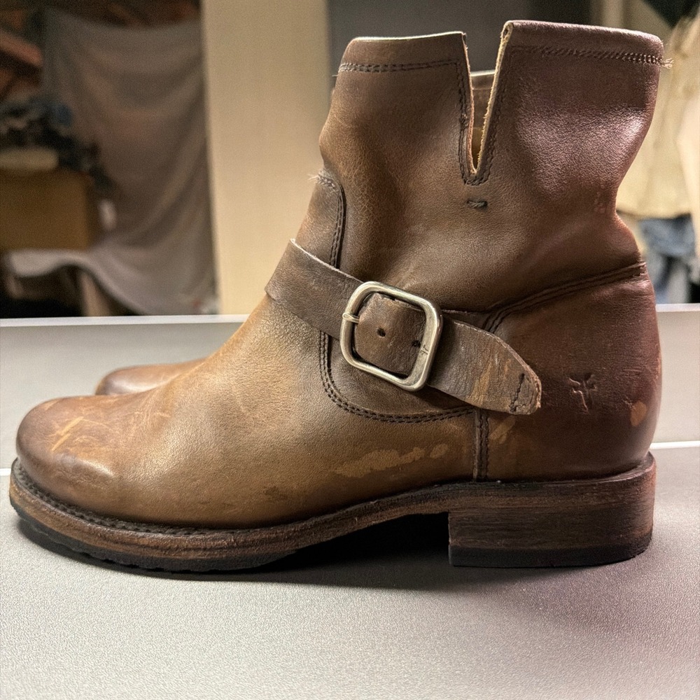 Frye Women's Veronica Boot Size 8 Brown Leather Moto Short Engineer Bootie Biker - Picture 4 of 8